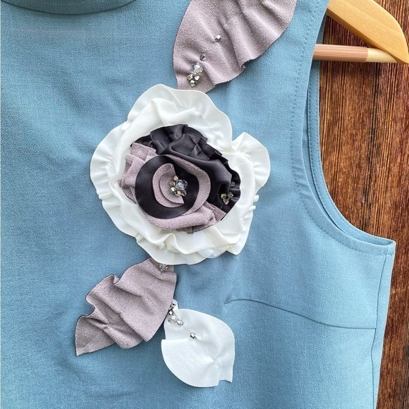 Anthropologie Mignon Doo Sleeveless Top with Flower Embellishment NWT Size M - Picture 3 of 11